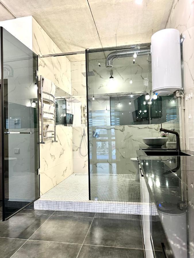 Designer Apartments In The City Center Rivne Luaran gambar