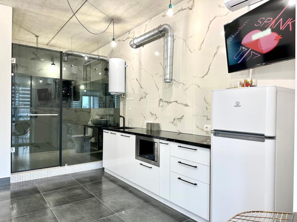 Designer Apartments In The City Center Rivne Luaran gambar