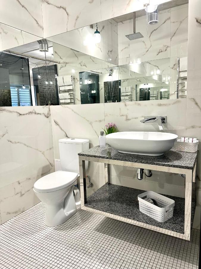 Designer Apartments In The City Center Rivne Luaran gambar