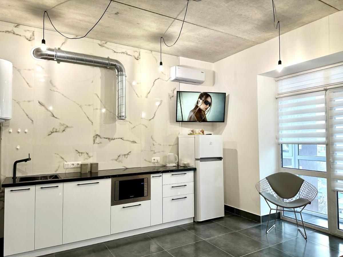 Designer Apartments In The City Center Rivne Luaran gambar